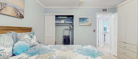 1 bedroom, iron/ironing board, WiFi, bed sheets