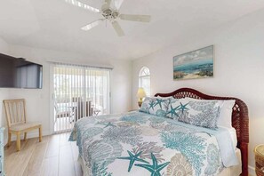 3 bedrooms, iron/ironing board, WiFi, bed sheets - Waterfront Retreat w/Private Pool, Half a Mile from the Beach & Dog-Friendly (Marco Island)