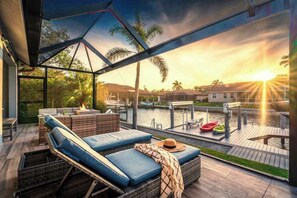 Terrace/patio - Waterfront house with private pool, dock, bikes, firepit, kayak & lanai (Marco Island)