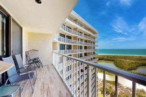 Property grounds - Gulf-Front Condo on Tigertail Beach w/ Sunset Views, Balcony, Shared Pool/Tennis (Marco Island)