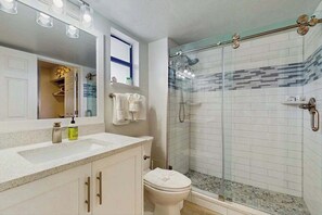 Shower, hair dryer, towels - Third-Floor Condo with Shared Outdoor Pool, Hot Tub, Tennis, W/D, and Free WiFi (Marco Island)