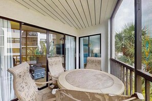Outdoor dining - Third-Floor Condo with Shared Outdoor Pool, Hot Tub, Tennis, W/D, and Free WiFi (Marco Island)