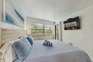 1 bedroom, iron/ironing board, Internet, bed sheets - Third-Floor Condo with Shared Outdoor Pool, Hot Tub, Tennis, W/D, and Free WiFi (Marco Island)