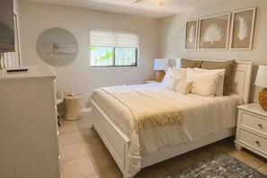 3 habitaciones, escritorio, tabla de planchar con plancha y wifi 