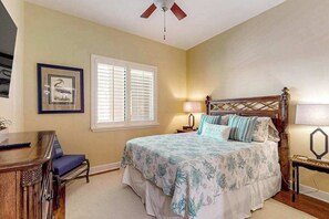 2 Schlafzimmer, Schreibtisch, Bügeleisen/Bügelbrett, WLAN