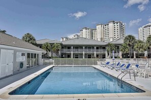 Pool - Dog-friendly home with pool access, private W/D, and central AC (Naples)