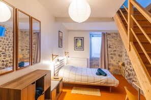 1 Schlafzimmer, Bügeleisen/Bügelbrett, Bettwäsche