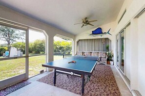 Terrace/patio - Relax, Recharge & Explore. Your Waterfront Getaway Awaits. (Punta Gorda)