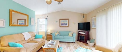 TV, fireplace, offices