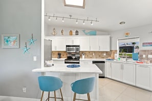 Private kitchen - Gorgeous coastal home with private pool, dock and close to everything (Cape Coral)