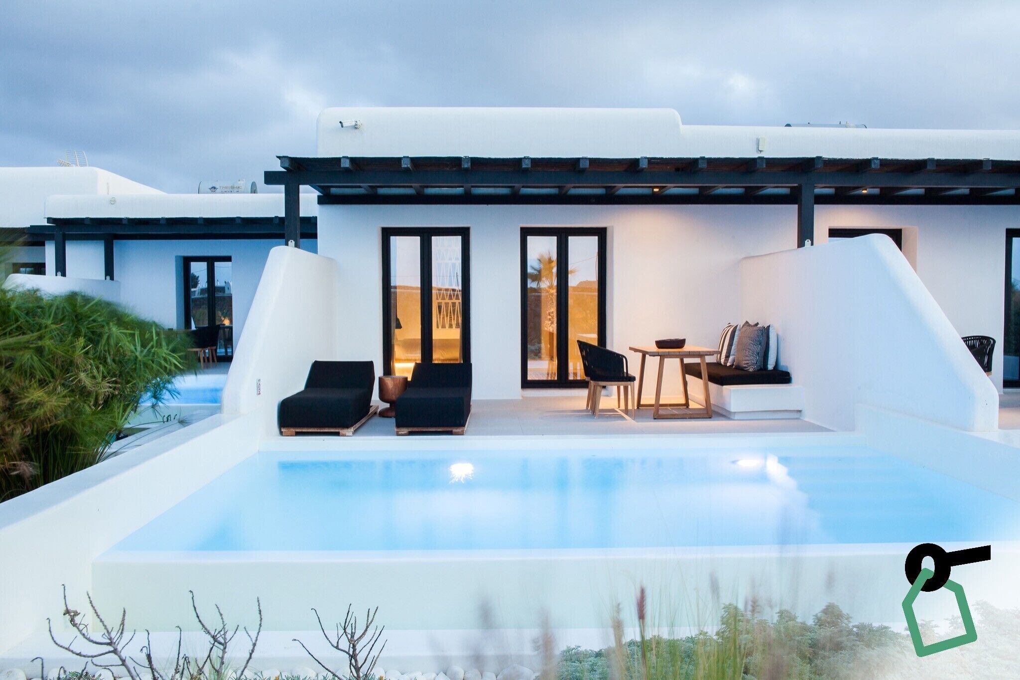Private pool