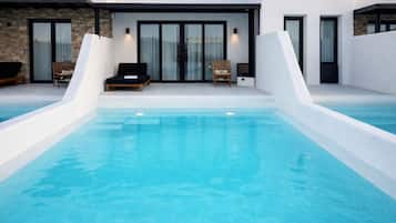 Private pool