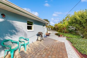 Terrace/patio - Ground floor, dog-friendly home with access to beautiful Gulf beaches and trails (Sanibel)