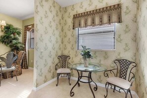 Dining - Lakeside paradise with private pool, tennis courts, and more (Naples)