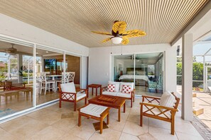 Outdoor dining - Incredible waterfront home with lanai, private pool, outdoor kitchen (Marco Island)