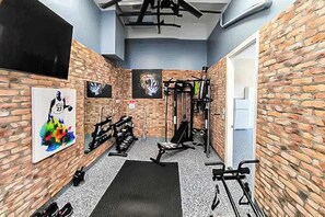 Fitness facility - Canal-front home with private pool, pool spa, dock, boat access, grill, gym, W/D (Marco Island)
