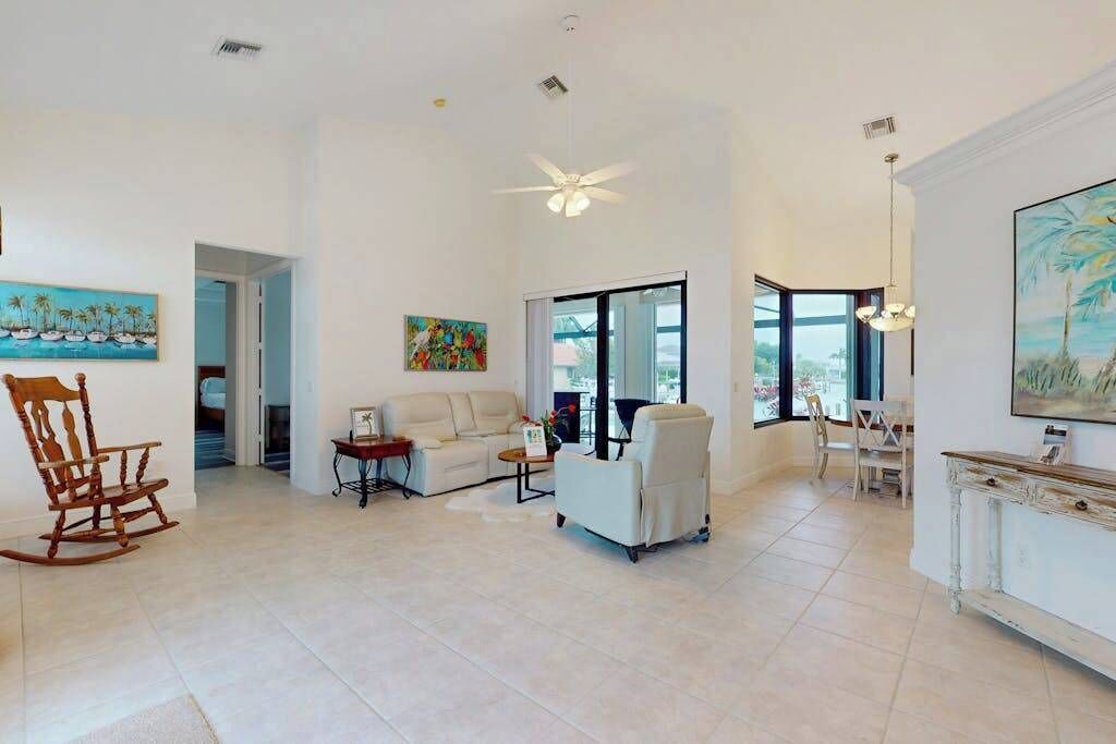 Canal-front Home With Private Pool, Pool Spa, Dock, Boat Access, Grill, Gym, W/d - Marco Island, FL
