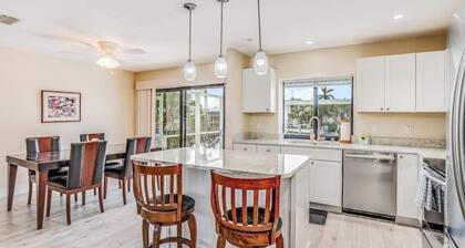 Dog-friendly home with pool, washer/dryer, central AC, dock - snowbird-friendly