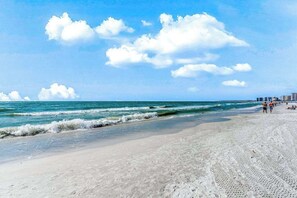 On the beach - Gulf-front condo with a pool, a hot tub, central AC, & on-site restaurants (Marco Island)