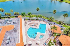 Pool - Country club retreat with private pool, water views, on-site golf, & gym (North Fort Myers)