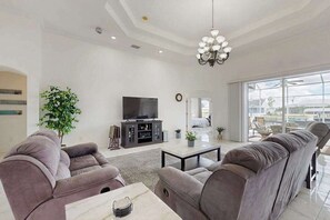 TV, table football, offices - Waterfront Oasis W/ Private Pool, Dock, Fast WiFi & Ideal Location - Dogs OK (Port Charlotte)