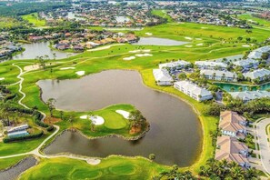 Golf - Newly Remodeled Chic Condo on the GreenLinks golf course with lanai, pool. (Naples)