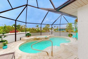 Pool - Canal-Front w/Private Pool & Dock – Your Florida Escape Starts Here (Punta Gorda)