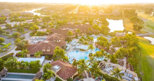 Deluxe home in a resort community with amazing views, pool, & hot tub
