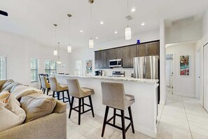 Interior - Spacious coastal home, dog-friendly, private heated pool & close to everything (Cape Coral)
