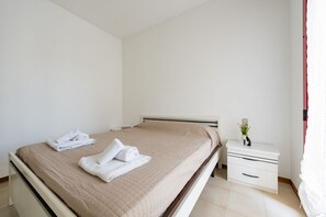 2 bedrooms, iron/ironing board - GuestHost - Alba Cozy Flat near the Sea W/Parking (Alba Adriatica)