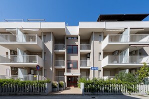 Exterior - GuestHost - Alba Cozy Flat near the Sea W/Parking (Alba Adriatica)