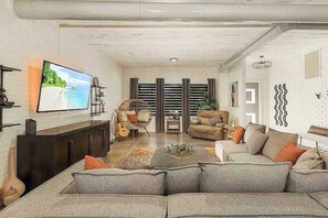 TV, offices - Dog friendly home with fire pit, enclosed yard, and washer and dryer (Cape Coral)