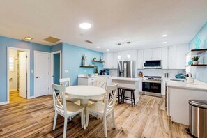 Fridge, microwave, oven, stovetop - Bright & breezy beach house with private pool, sunroom, washer/dryer, & AC (Fort Myers Beach)