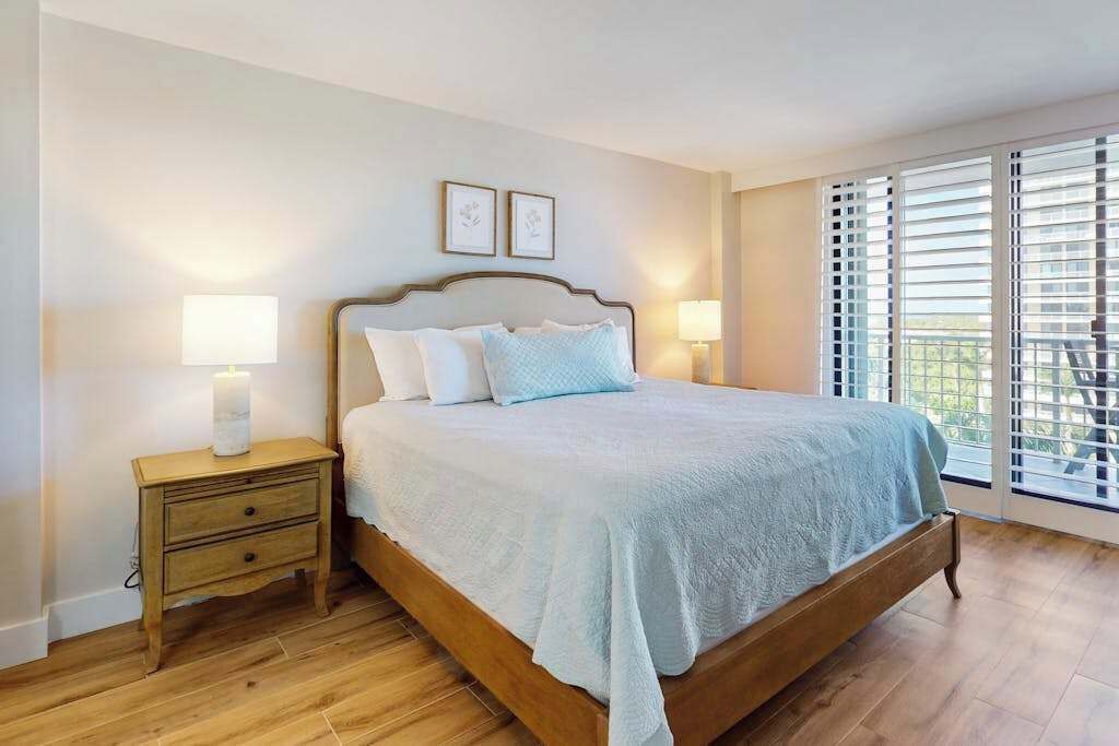 2 bedrooms, iron/ironing board, travel cot, WiFi