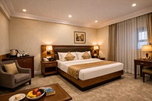 Classic Double Room, City View - NH Skye Suites Hotel (New Delhi)