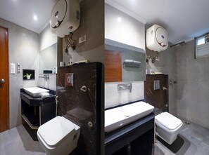 Classic Double Room, City View | Bathroom - NH Skye Suites Hotel (New Delhi)