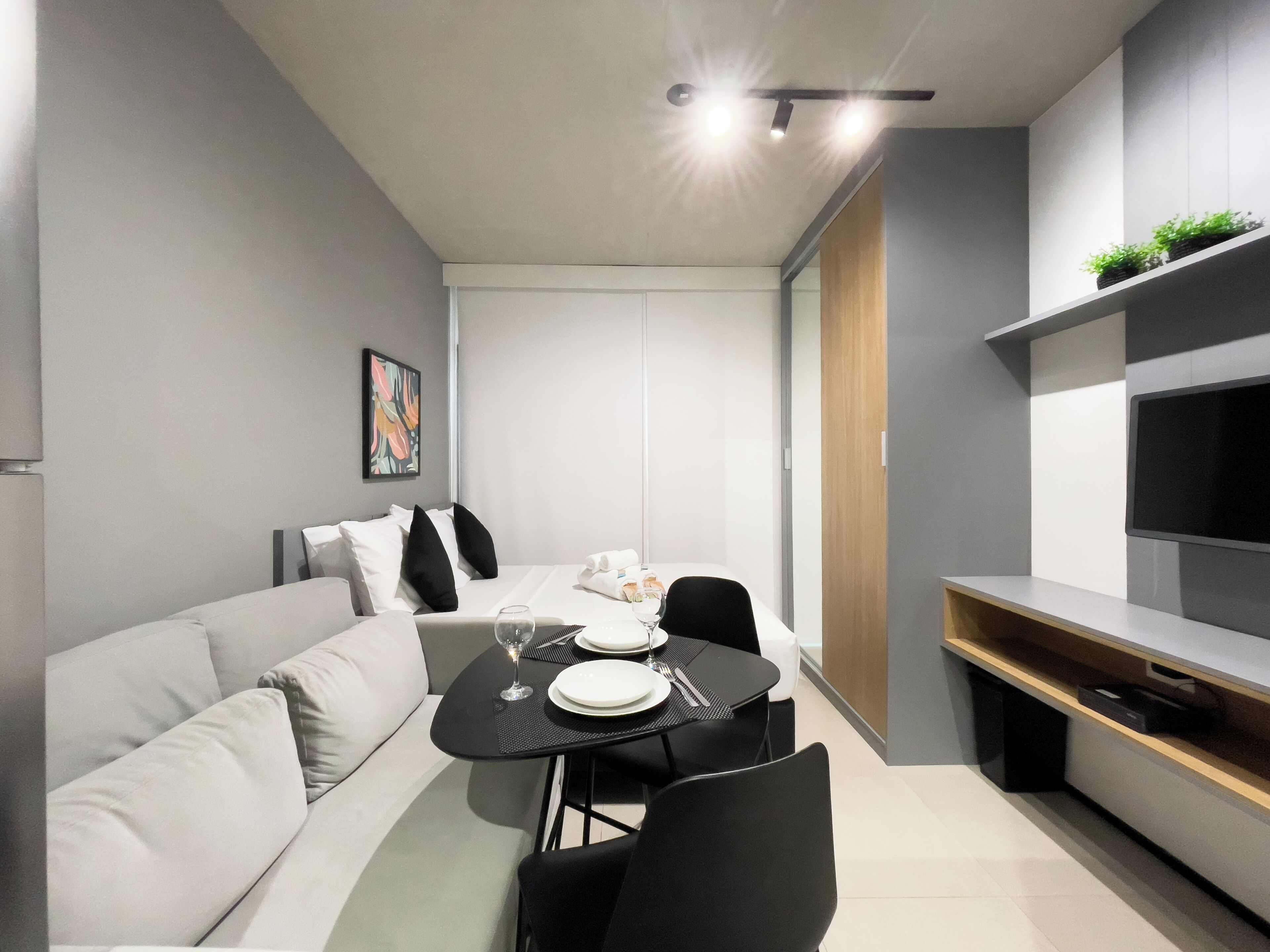 Estudio Confort, vista a la ciudad | Restaurantes