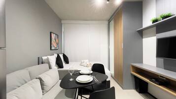 Estudio Confort, vista a la ciudad | Restaurantes