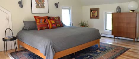 3 bedrooms, iron/ironing board, Internet, bed sheets
