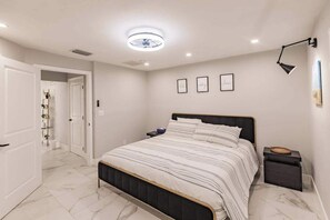 4 camere, ferro/asse da stiro, Wi-Fi, lenzuola