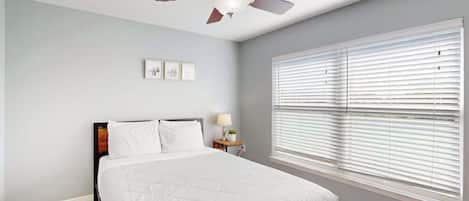 4 bedrooms, iron/ironing board, WiFi, bed sheets