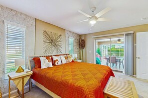 Desk, iron/ironing board, travel cot, WiFi - Entertaining home with Heated Pool & Game Room! Snowbird friendly (Cape Coral)