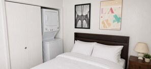 2 chambres, fer et planche à repasser, Wi-Fi gratuit, draps fournis