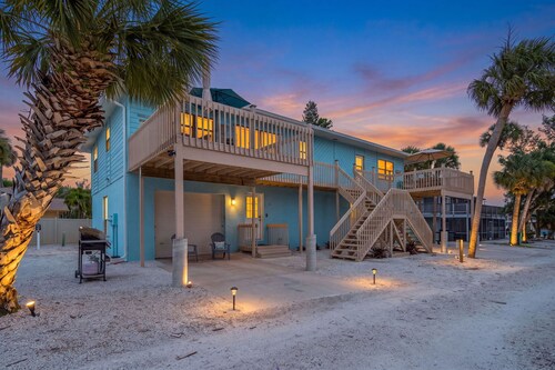 Coastal Quadruplex on Manasota Key, Dog and Snowbird-Friendly Studio (Unit D)
