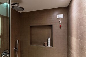Shower, bidet - Casetta Monti by My Home in Como (Brunate)