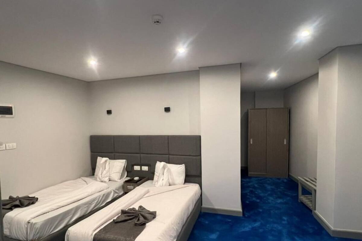 Deluxe Twin Room | Desk, free WiFi, wheelchair access
