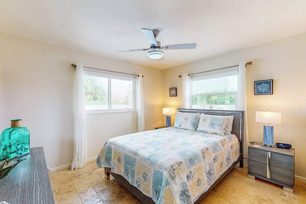 3 bedrooms, desk, iron/ironing board, WiFi