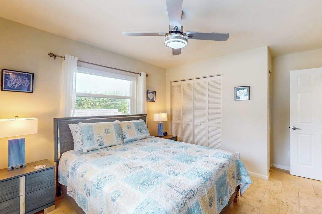 3 bedrooms, desk, iron/ironing board, WiFi