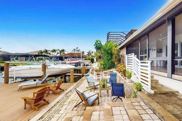 Terrace/patio - Gorgeous waterfront home with private pool, dock and outdoor space (Marco Island)