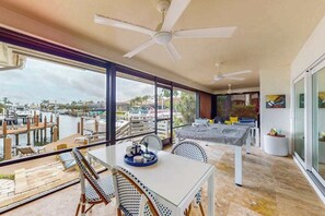 Dining - Gorgeous waterfront home with private pool, dock and outdoor space (Marco Island)